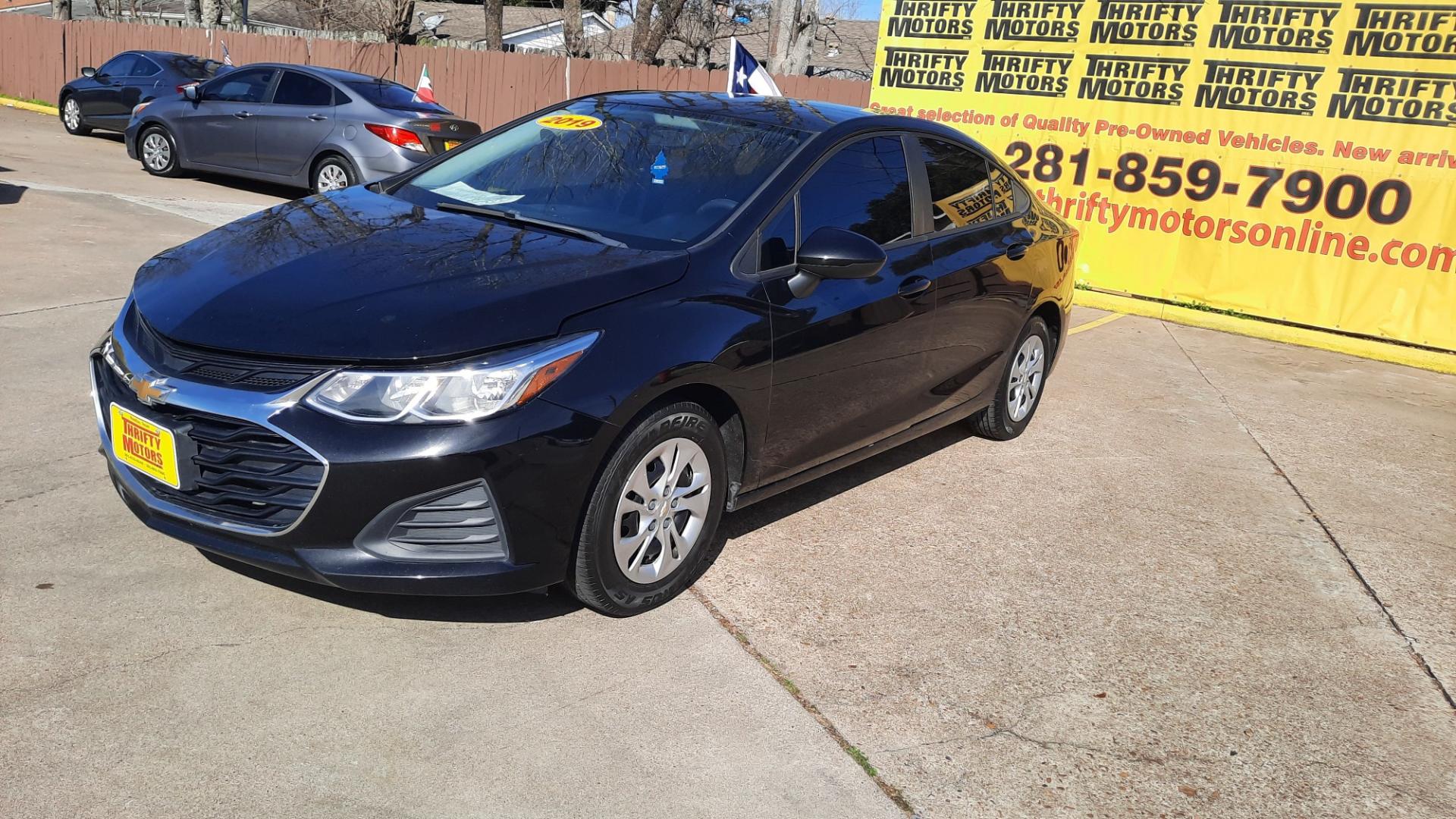 2019 Chevrolet Cruze (1G1BC5SM8K7) , located at 16710 Clay Rd., Houston, TX, 77084, (281) 859-7900, 29.834864, -95.656166 - Photo#0